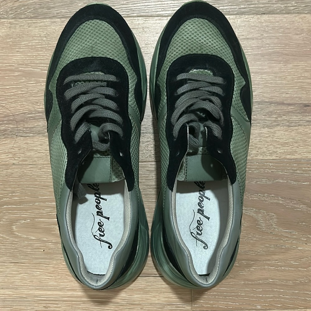 Size 41 free people sneaker